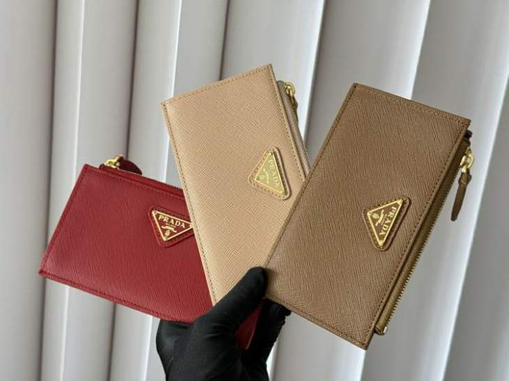 Picture of Prada Wallets _SKUfw180658279fw